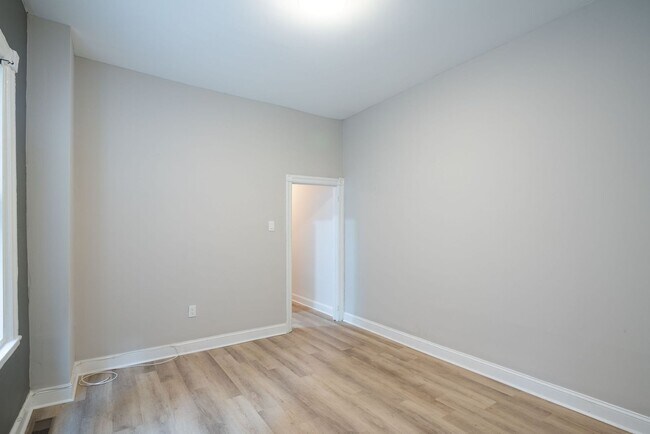 Building Photo - 5102 Spruce St