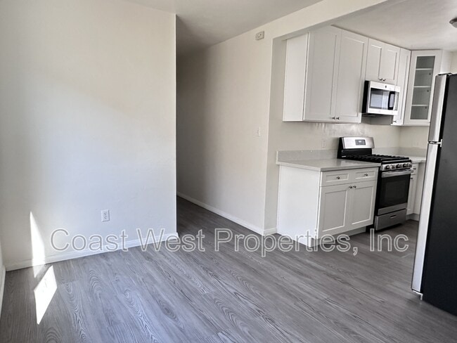 Building Photo - 822 Tourmaline St