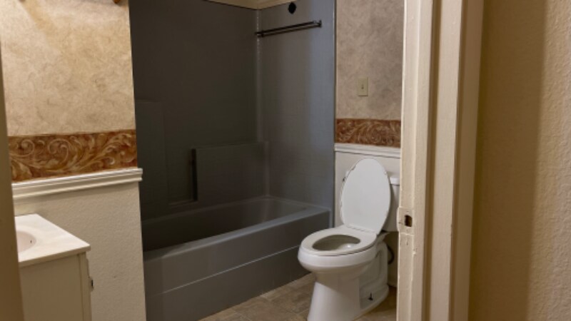 Building Photo - 1603 W Elm St