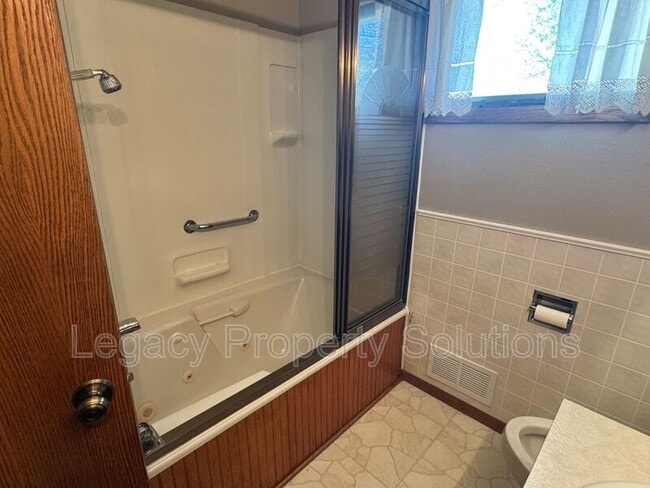 Building Photo - 1046 N 29th St