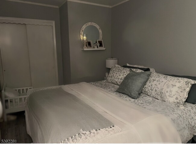 Building Photo - 17 Muzzy Rd