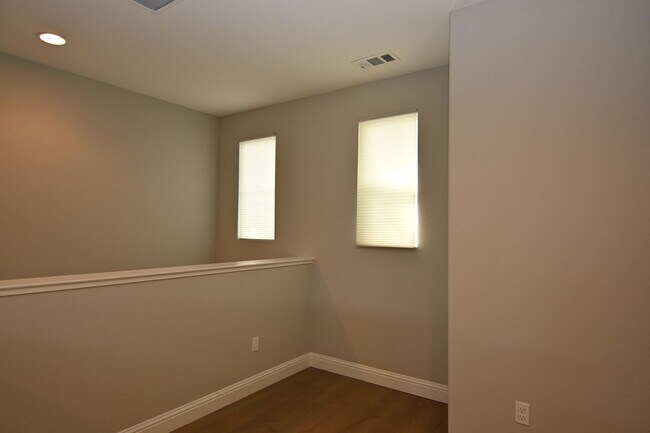 Building Photo - Stylish, Contemporary Campbell 4/2 home with Patio & Attached Garage