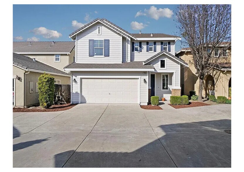 Building Photo - 1750 Bella Lago Dr