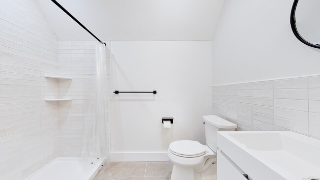 Building Photo - 86 Edwards St