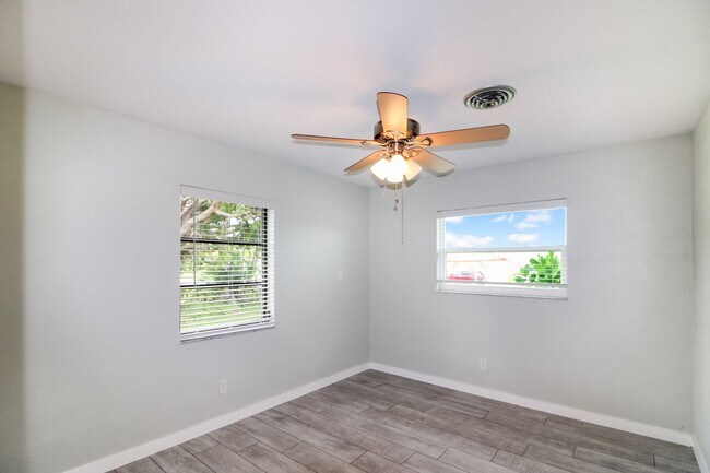 Building Photo - 1616 Jupiter Rd