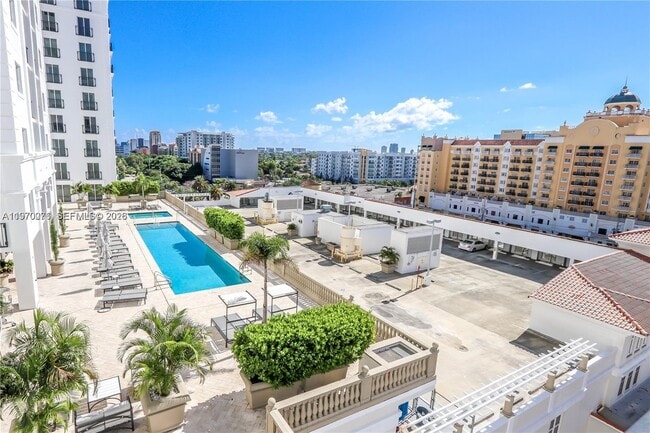 Building Photo - 10 Aragon Ave