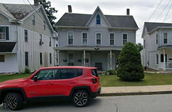 Building Photo - 118 W Market St