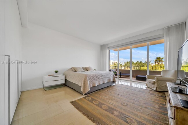 Building Photo - 151 Crandon Blvd