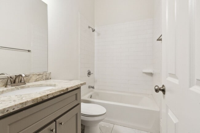 Building Photo - 2223-2225 St Andrew St