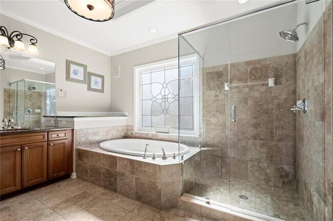 Building Photo - 11240 Avery Cove Ct