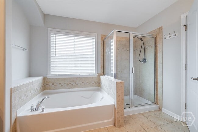 Building Photo - 255 Durham Park Way