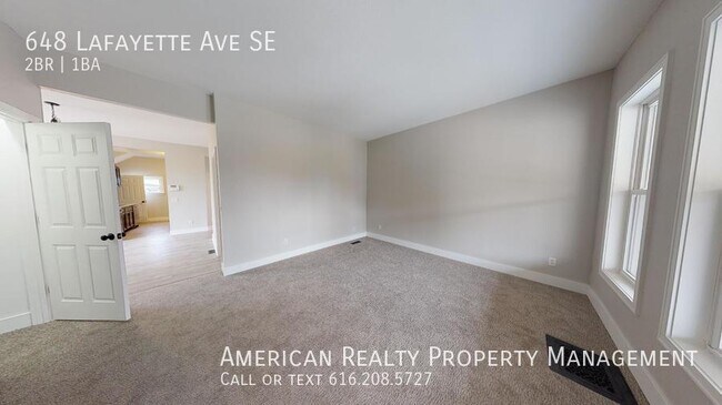 Building Photo - 648 Lafayette Ave SE