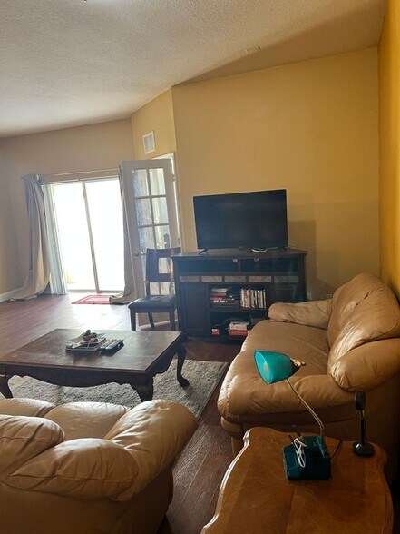 Building Photo - 10617 Shady Falls Ct