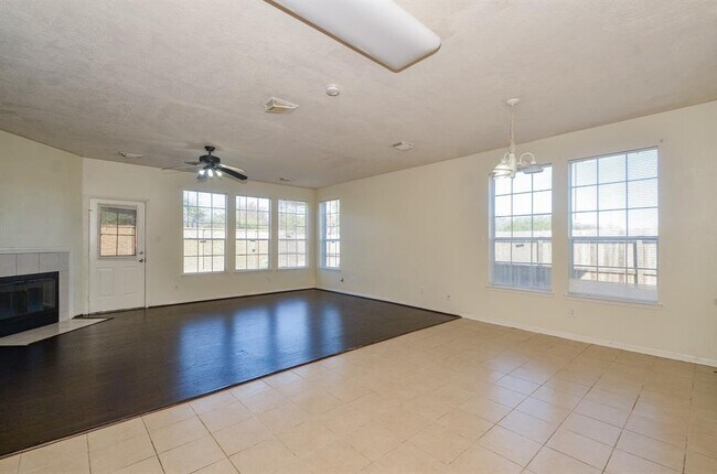 Building Photo - 15002 Turphin Way