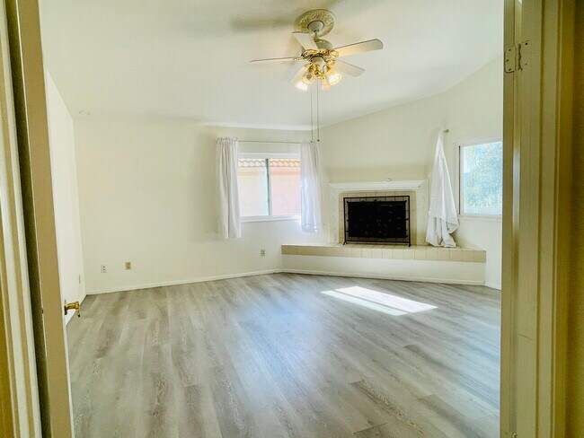 Building Photo - 40095 Festival Rd