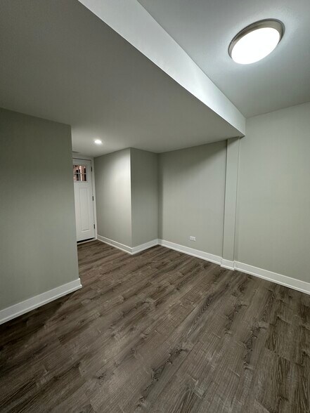 Building Photo - 918 Crain St