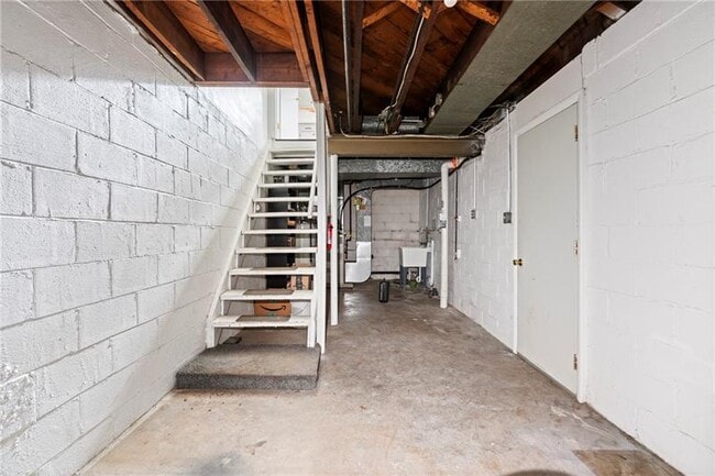 Building Photo - 5406 Verona Rd