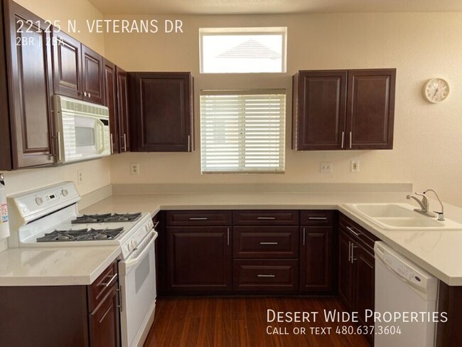 Building Photo - SUN CITY WEST - 2 BEDROOM 2 BATH ADULT COM...