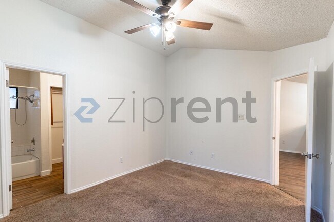 Building Photo - 12900 Widge Dr