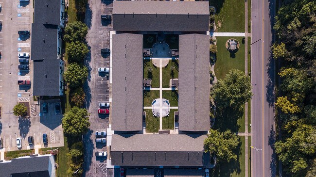 Building Photo - 1085 Cs-1574