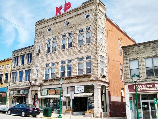 Building Photo - 116 N Walnut St