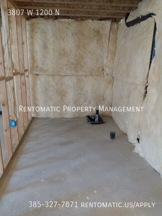Building Photo - 3807 W 1200 N