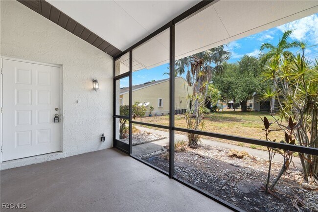 Building Photo - 5105 SW Courtyards Ct