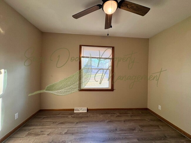 Building Photo - 1016-1018 SW Kingscross Rd