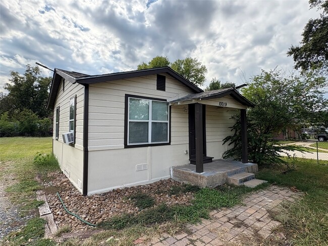 Primary Photo - 10019 Porto Rico Rd