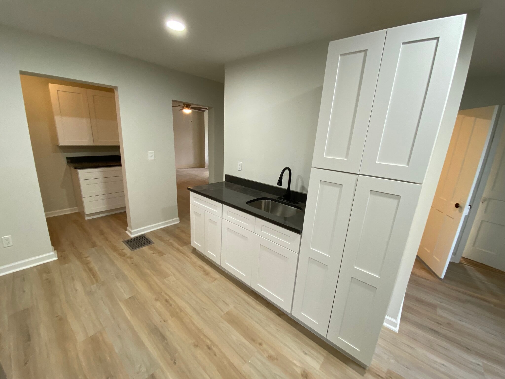 Building Photo - 49 Grove St