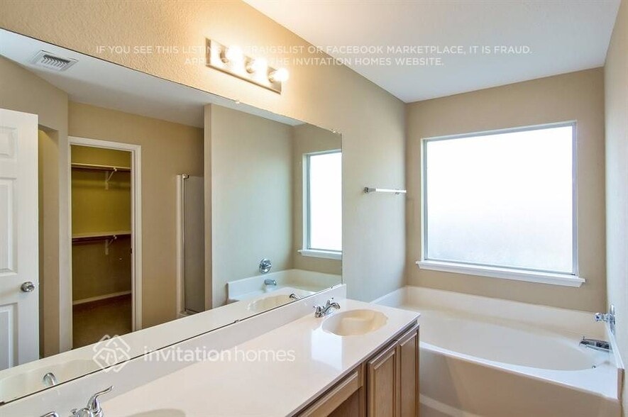 Building Photo - 2505 Copperfield Ln