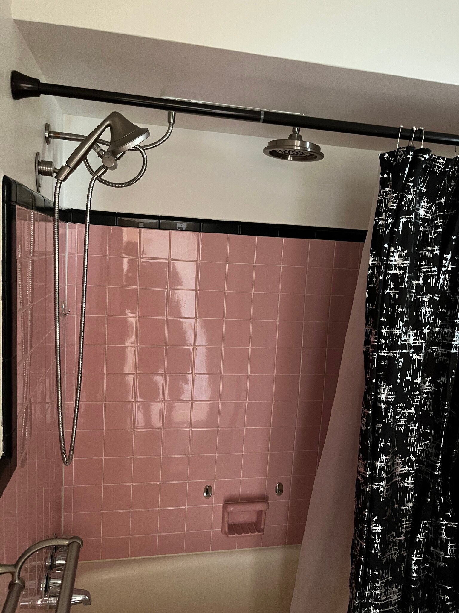 Building Photo - 17060 E 11 Mile Rd