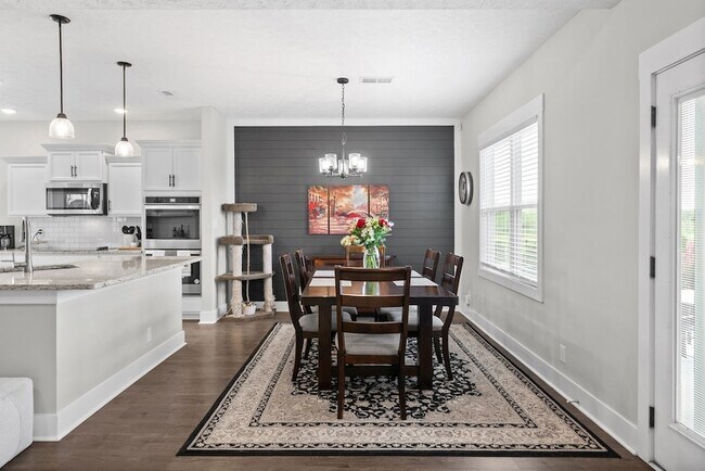 Building Photo - 538 Fieldview Wy
