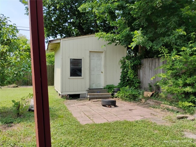 Building Photo - 5954 Doolittle Blvd