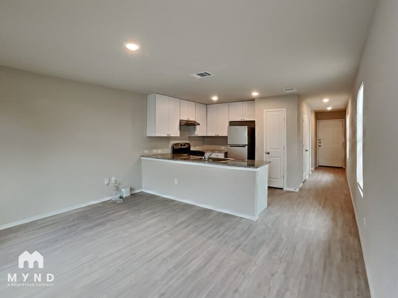 Building Photo - 4220 Thalweg Way