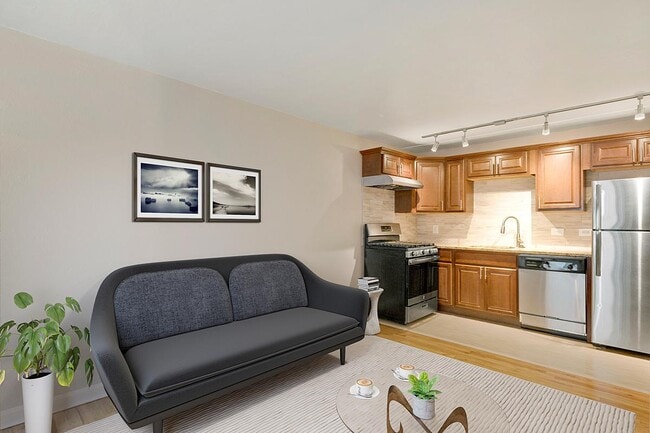 Building Photo - Logan Terrace