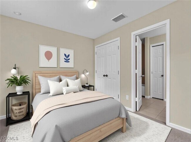 Building Photo - 1700 NE 5th Pl