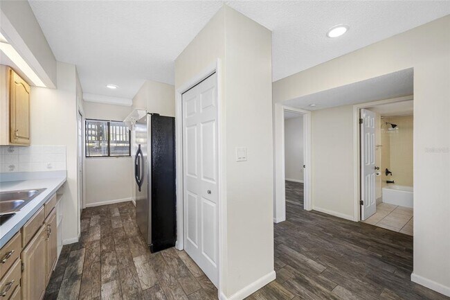 Building Photo - 828 Bahia Del Sol Dr