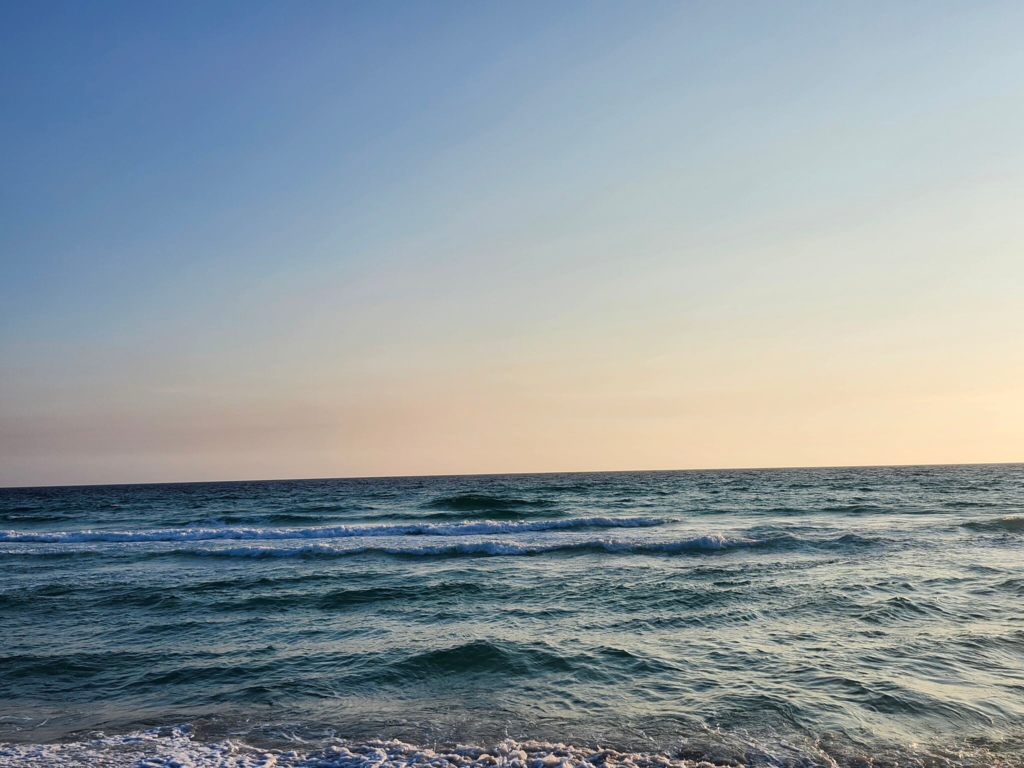 Building Photo - 5230 Beach Dr