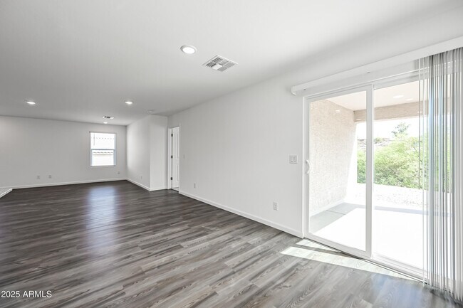 Building Photo - 1845 Yance Dr
