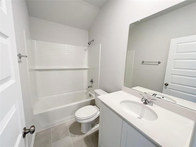Building Photo - 1817 St James Pl Ln