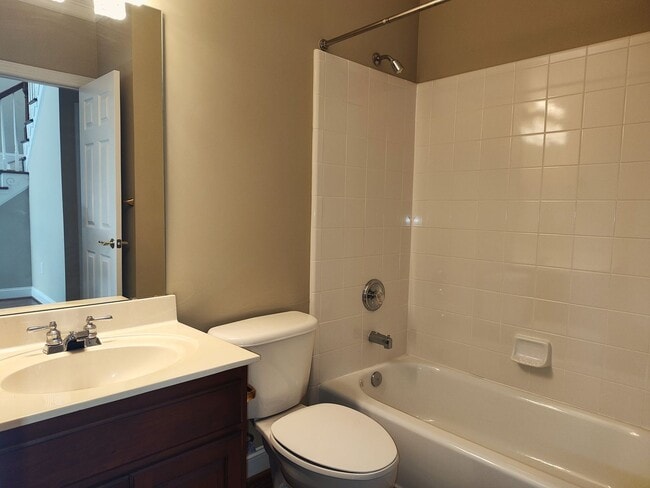 Building Photo - Georgeous home located in the  Shannamara Golf Club Community in Matthews!