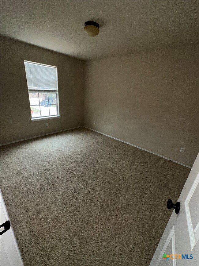 Building Photo - 6808 Rosita Oak Dr