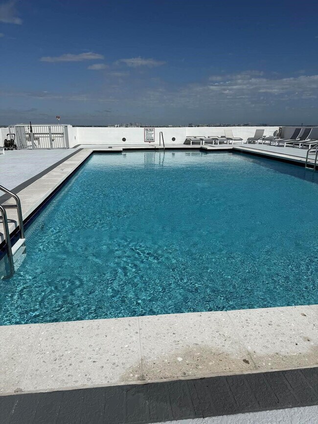 Building Photo - 1830 Radius Dr