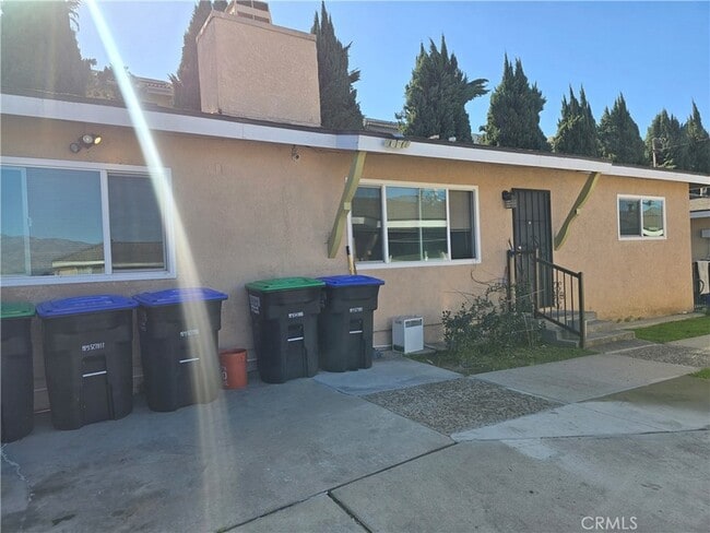 Building Photo - 500 Everett Ave