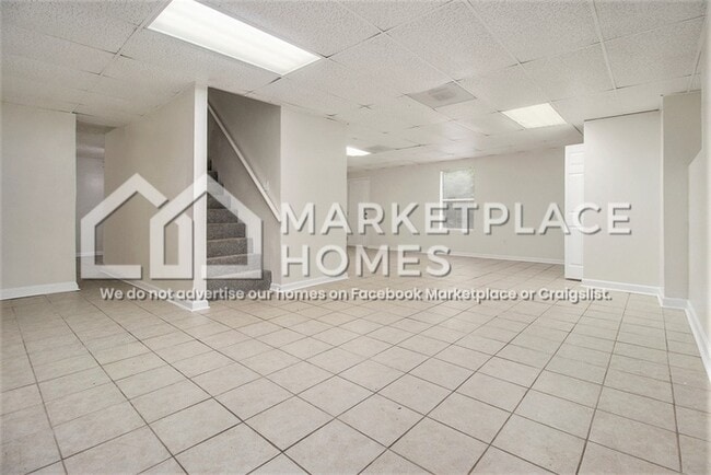 Building Photo - 1145 Mainstreet Valley Dr