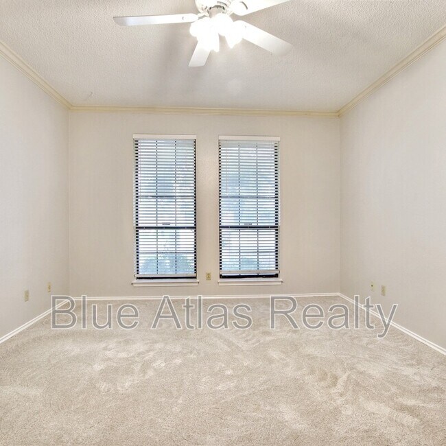 Building Photo - 5725 Ridgerock Ct