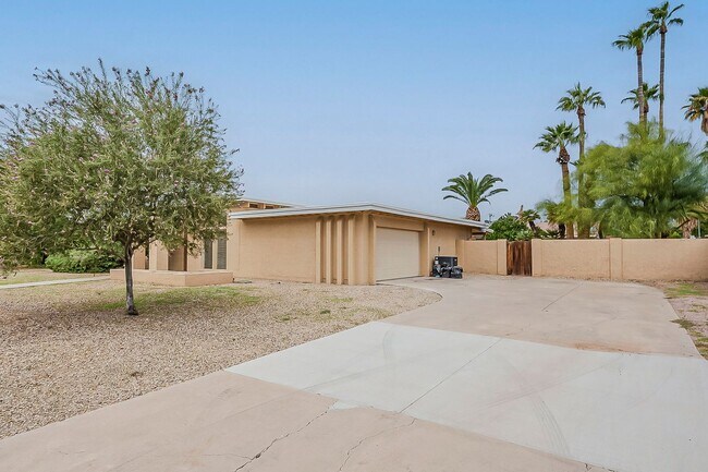 Building Photo - 85254! Four Beds with POOL!