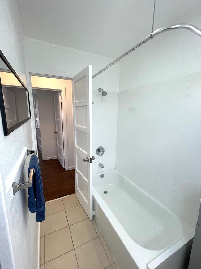 Building Photo - Completely Remodeled Three Bedroom One Bat...