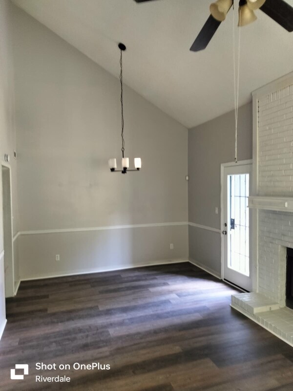Building Photo - 1 Woodlake Dr